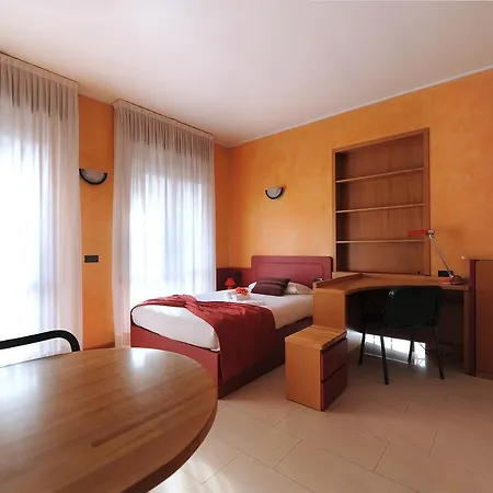 Cp Aparthotel 3*