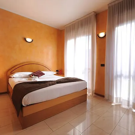 Cp Aparthotel
