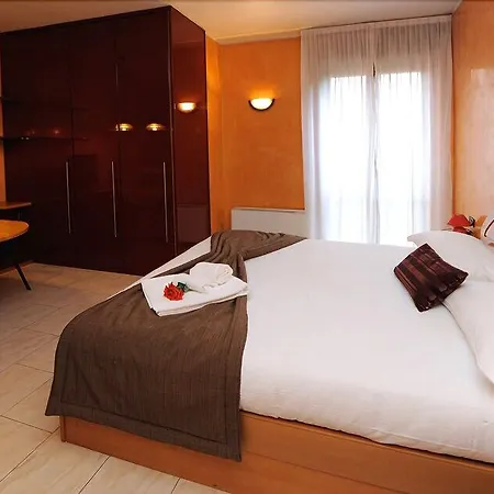 Cp Aparthotel 3*